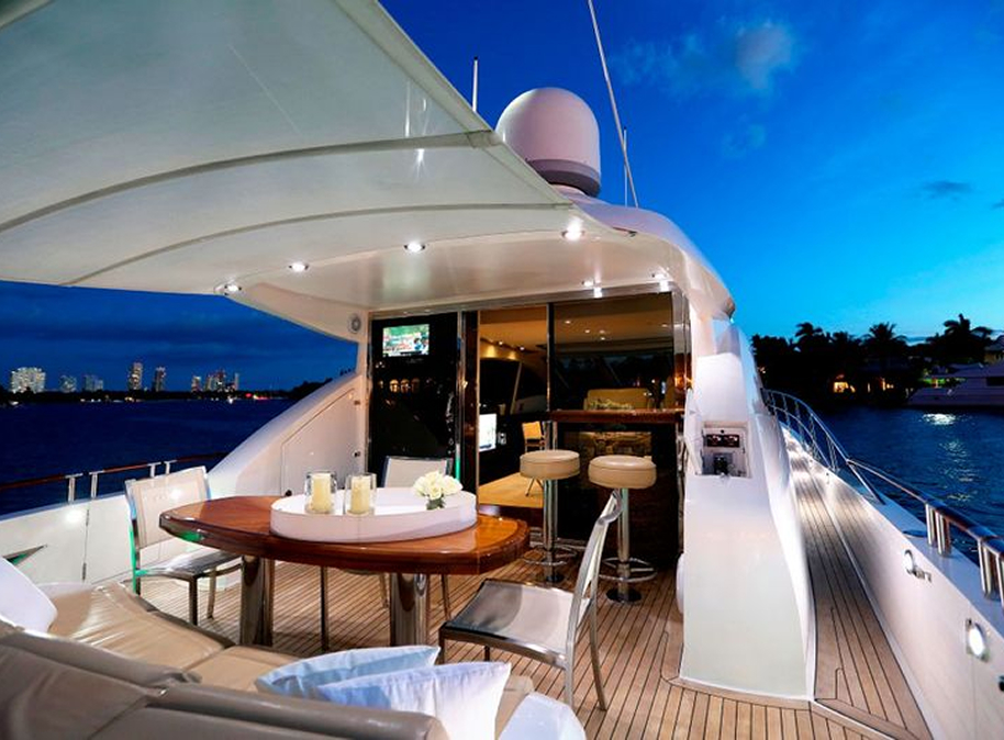 Yacht